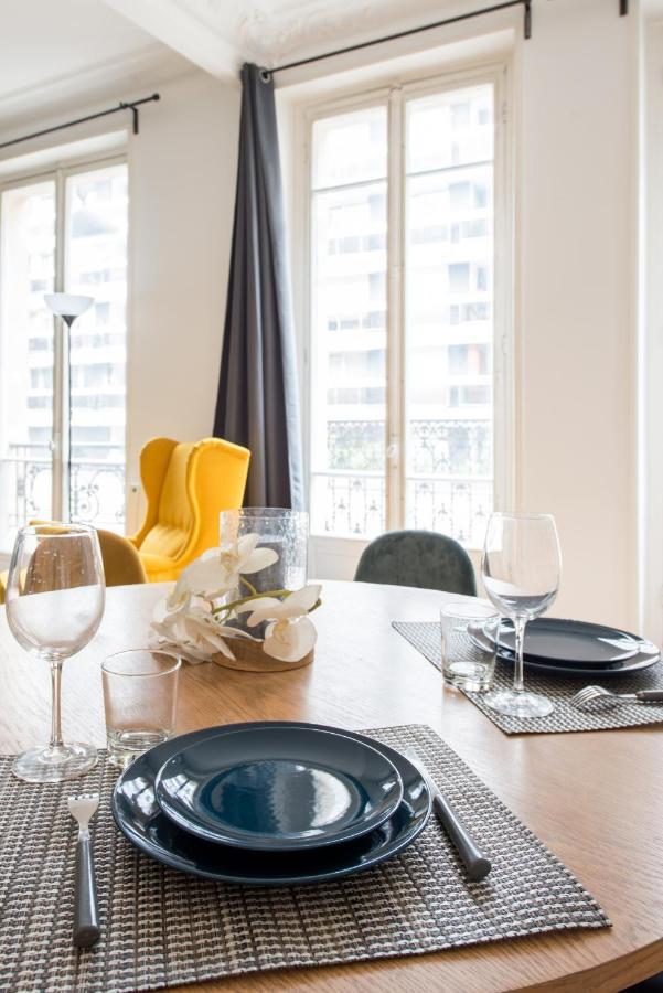 פריז 2 Bedroom Appartement Near Tour Eiffel & Trocadero מראה חיצוני תמונה